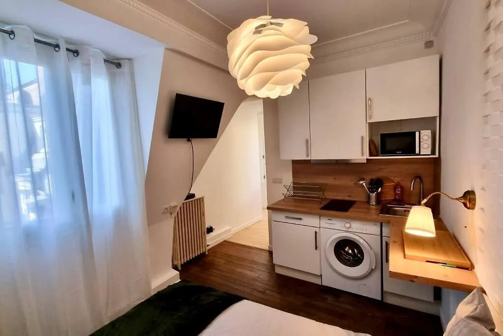 Appartement Champs-Elysees - Suite For 2 People Paris