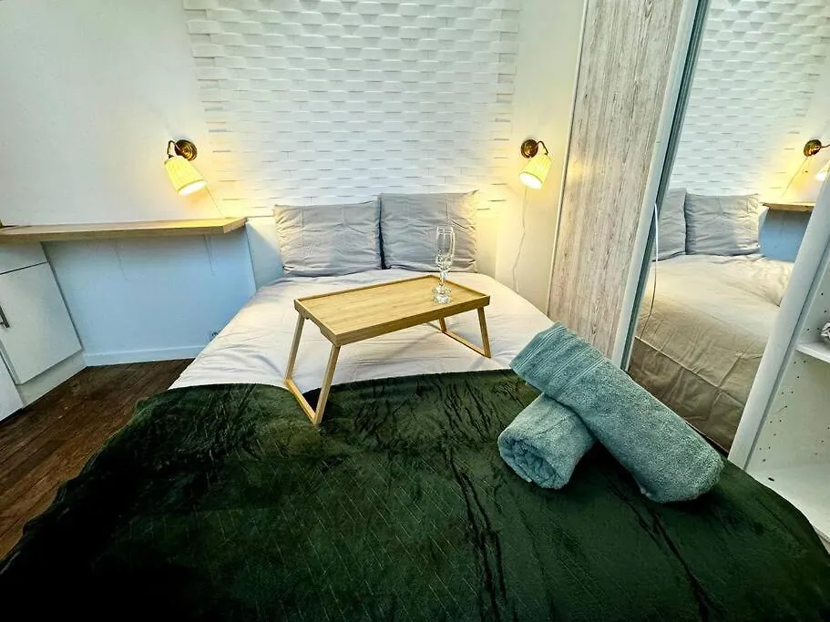 Appartement Champs-Elysees - Suite For 2 People Paris France